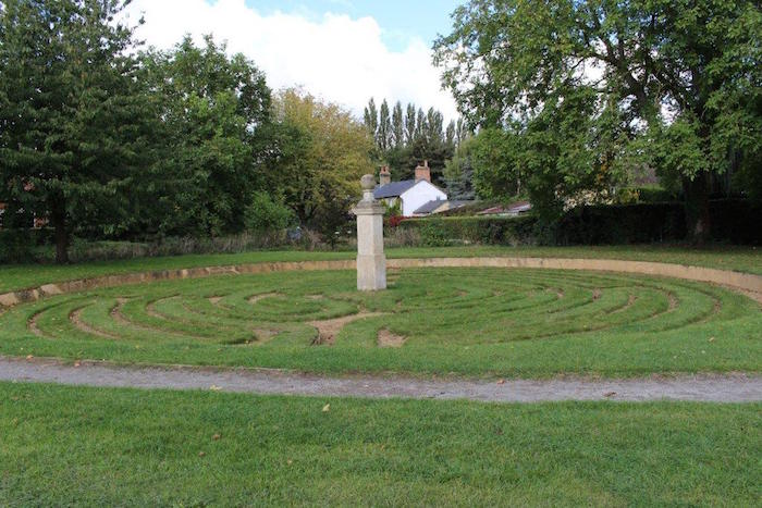 Grass maze