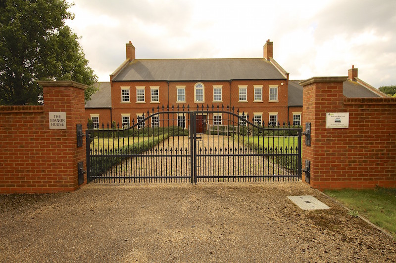Gates to the Manor House in Cambourne