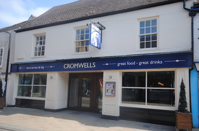 Cromwells, food and drink all day, good food, great drinks, Huntingdon High Street